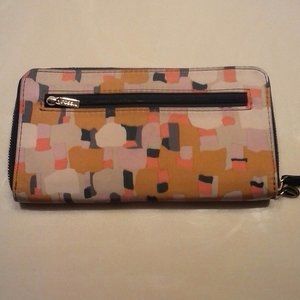 Women Fossil Wallet OFFER ACCEPTED!!!